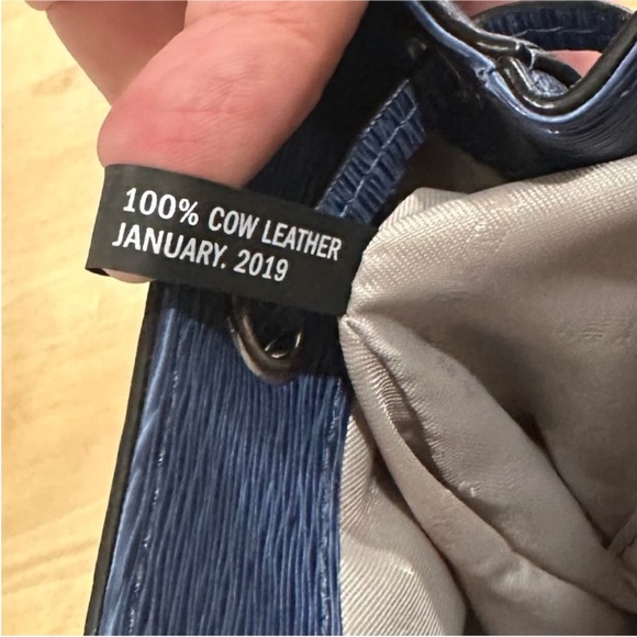 NWOT DKNY 100% Leather Lex Small Convertible Backpack & Crossbody - Picture 17 of 17